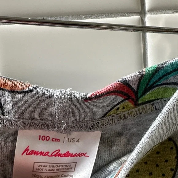 🍍Hanna Andersson Kids Pajama Set with Pineapple Print - Gray - Picture 5 of 5